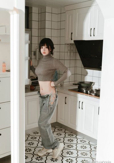 angelina全集播放_BD韩语BD在线观看