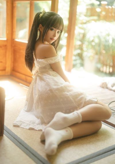 玉蒲团之玉女心_十万网红美女美酱